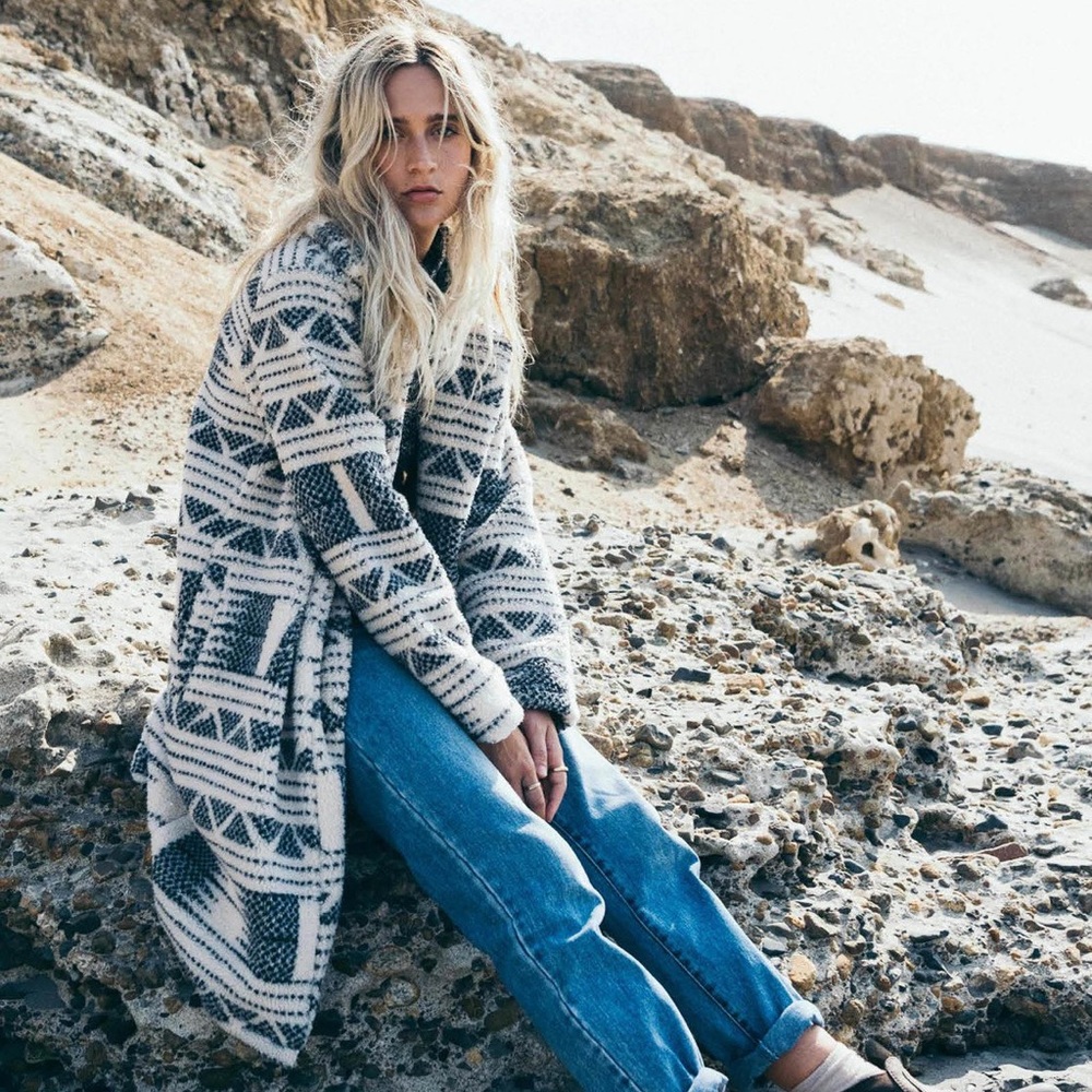 NEW Billabong Montreal Longline Open Faux Fur Fleece Jacket